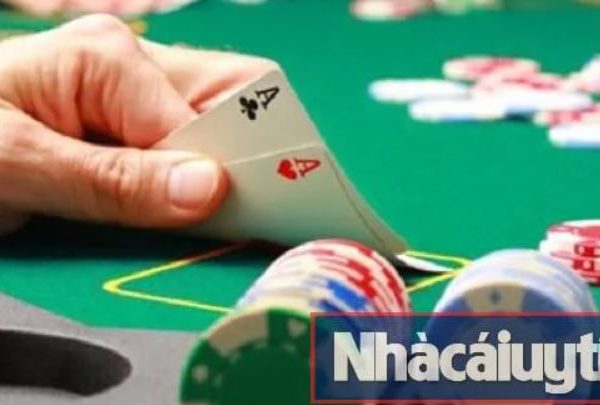 Poker là gì? Hướng dẫn chi tiết cách chơi Poker cho người mới bắt đầu